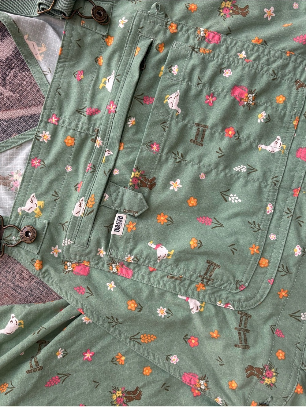 Duluth trading co heirloom gardening bib overalls in green garden goose size XL - Picture 2 of 4